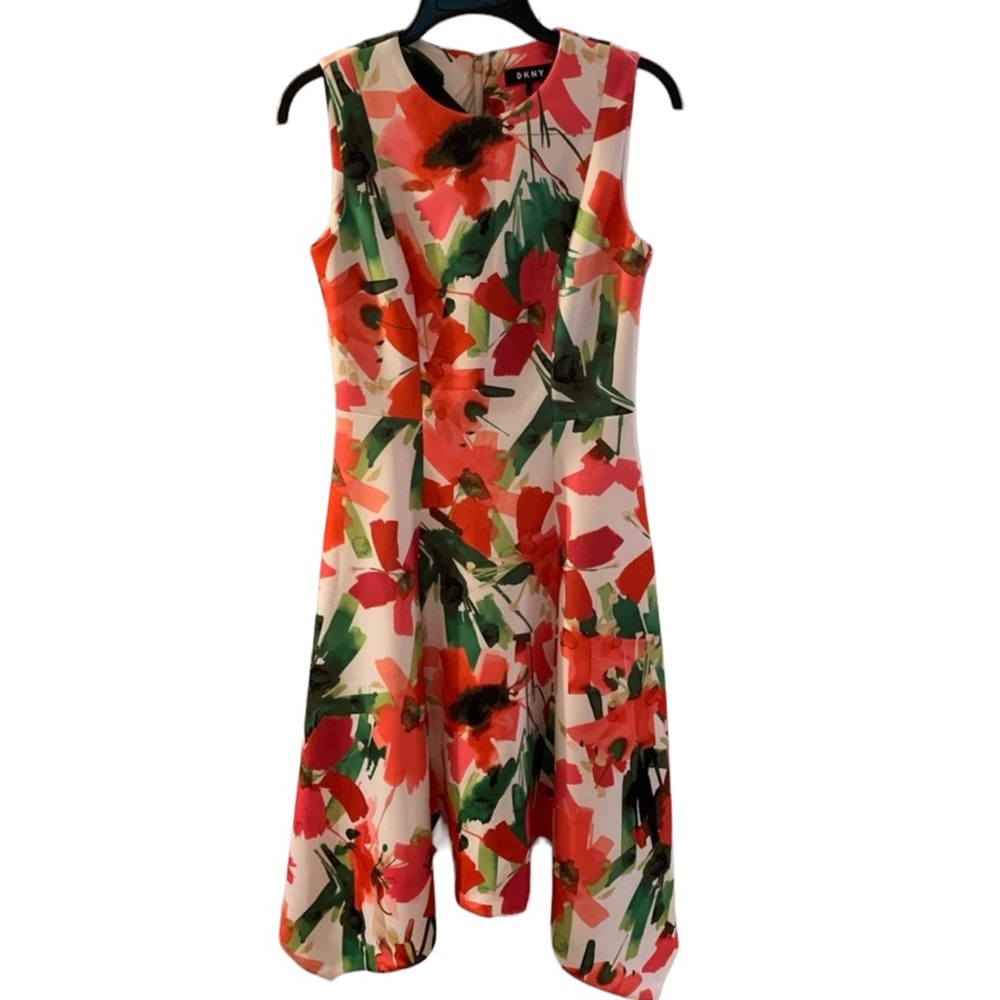DKNY FLORAL LIBERTY DRESS HIGH QUALITY. Size 2